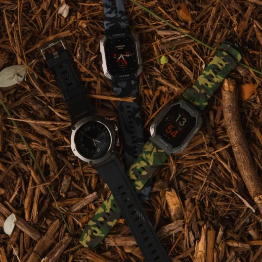 Titan Smartwatch Carbinox